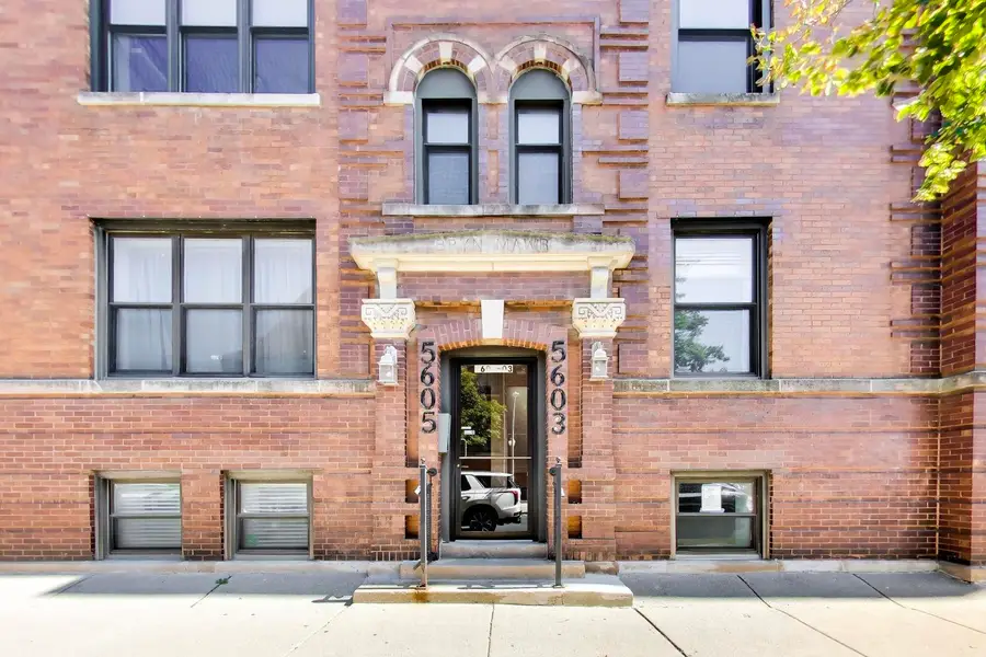 5605 N Glenwood Avenue #3, Chicago, IL 60660 - #2
