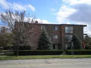 10241 Central Avenue #3D, Oak Lawn, IL 60453