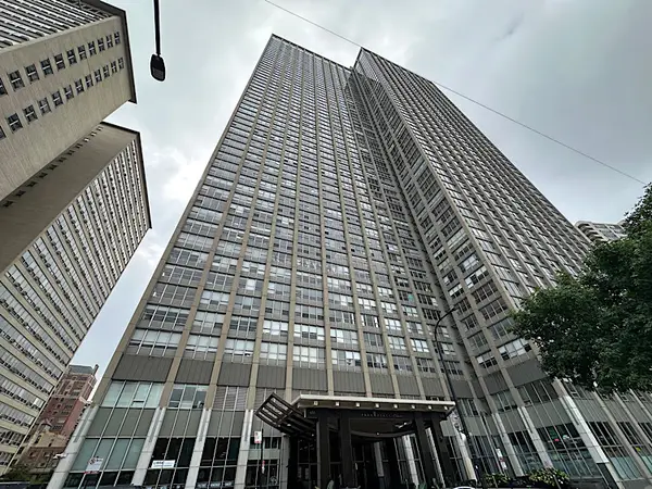 655 W Irving Park Road #1007, Chicago, IL 60613