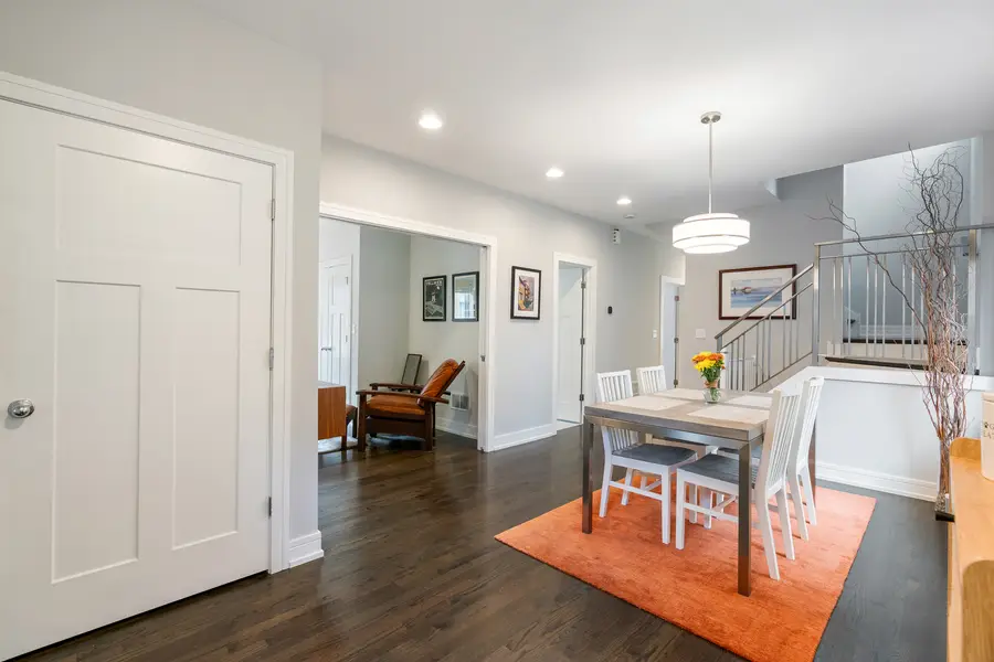 2637 W Coyle Avenue, Chicago, IL 60645 - #3