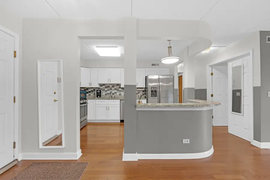 720 Creekside Drive #303, Mount Prospect, IL 60056 - #3
