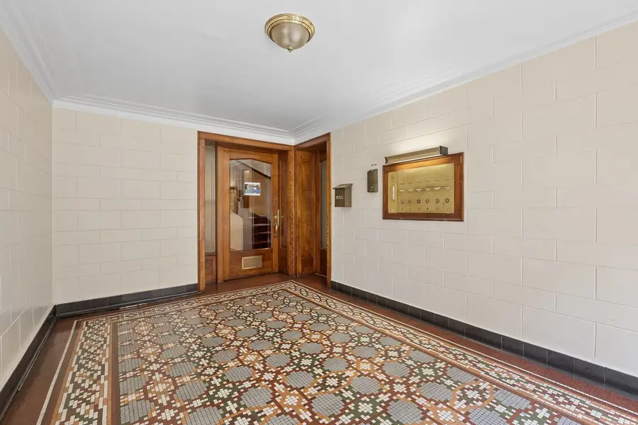 1534 E 59th Street #L2, Chicago, IL 60637 - #3