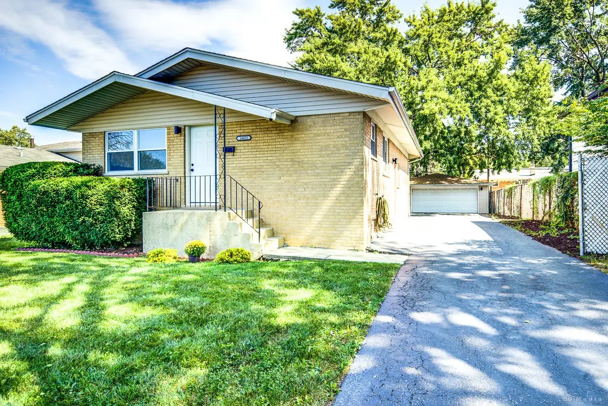 14425 Tripp Avenue, Midlothian, IL 60445 - #1