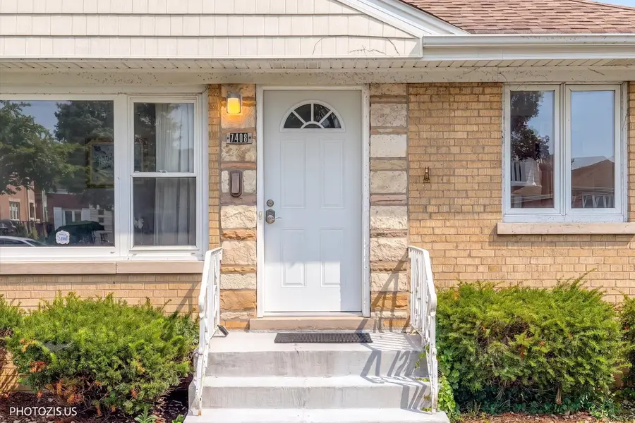 7408 W Argyle Street, Harwood Heights, IL 60706 - #3