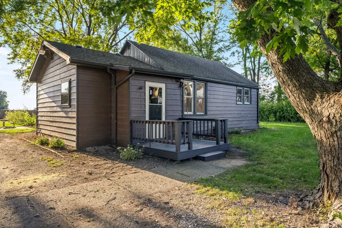 614 N Douglas Street, Gilman, IL 60938 - #1