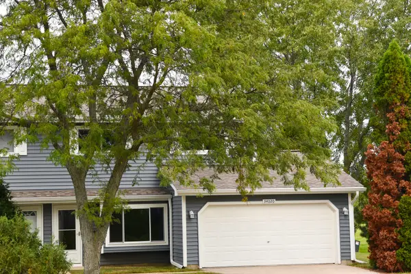34020 N White Oak Lane #31D, Gurnee, IL 60031