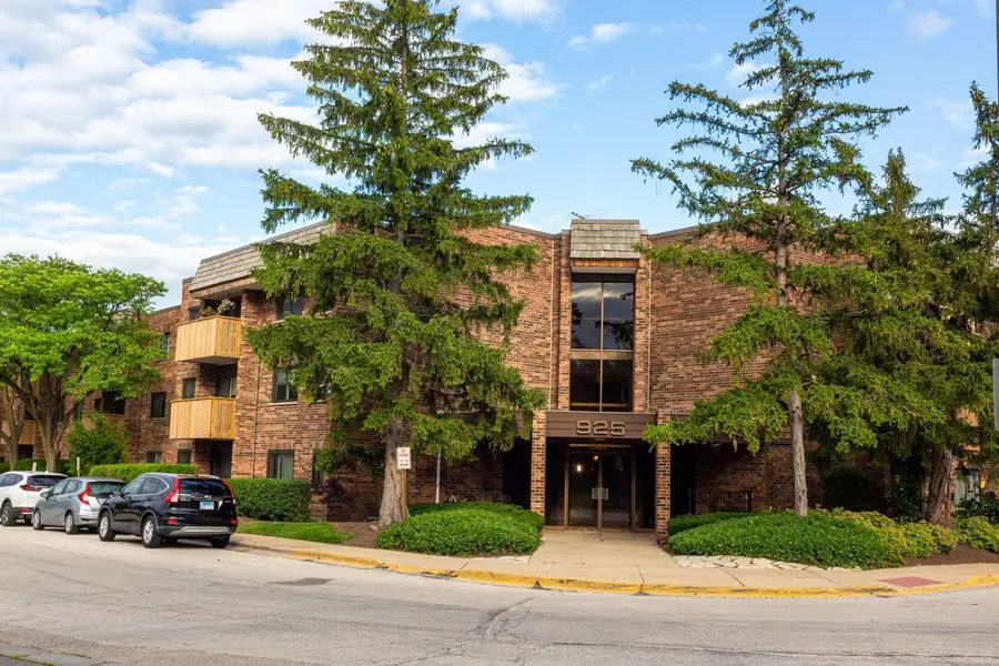 925 Spring Hill Drive #311, Northbrook, IL 60062 - #3