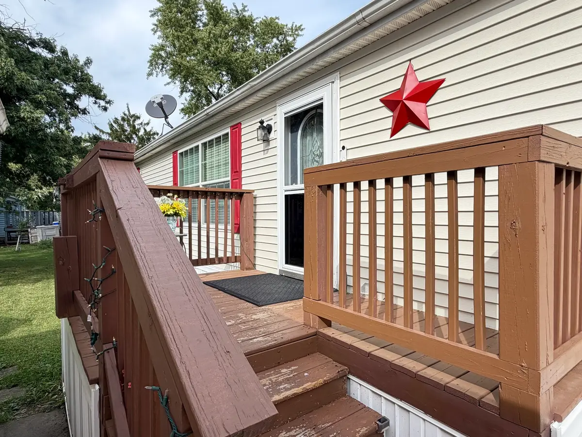 322 Avenue F, Bloomington, IL 61701 - #1