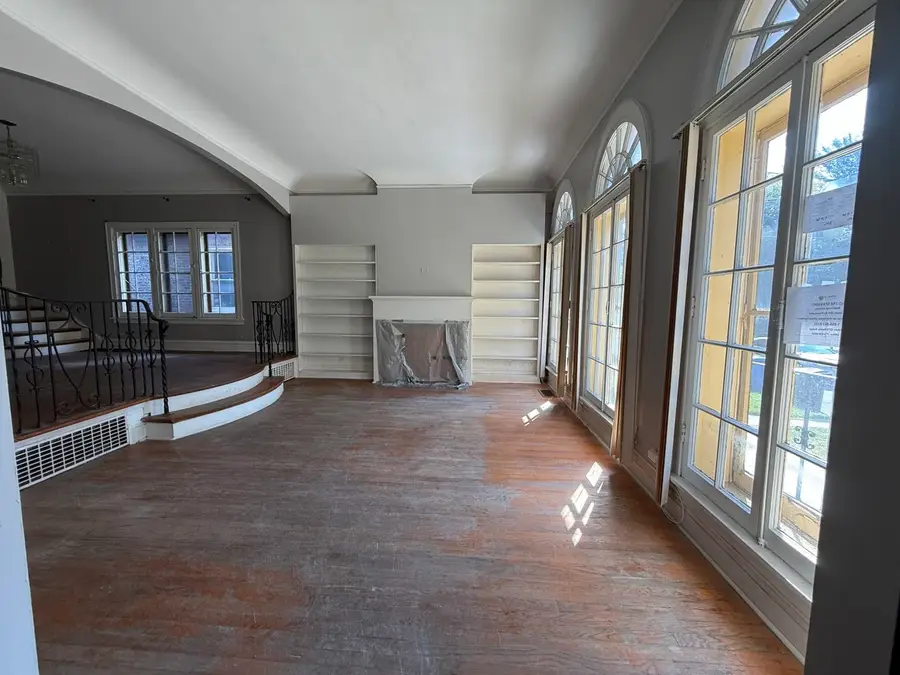2412 E 74th Street, Chicago, IL 60649 - #3
