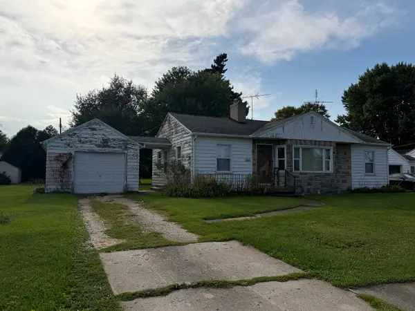 404 Maple Avenue, Forreston, IL 61030
