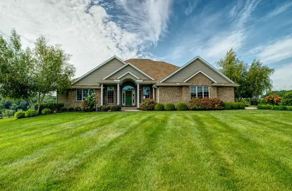 12890 Grandview Drive, Morrison, IL 61270