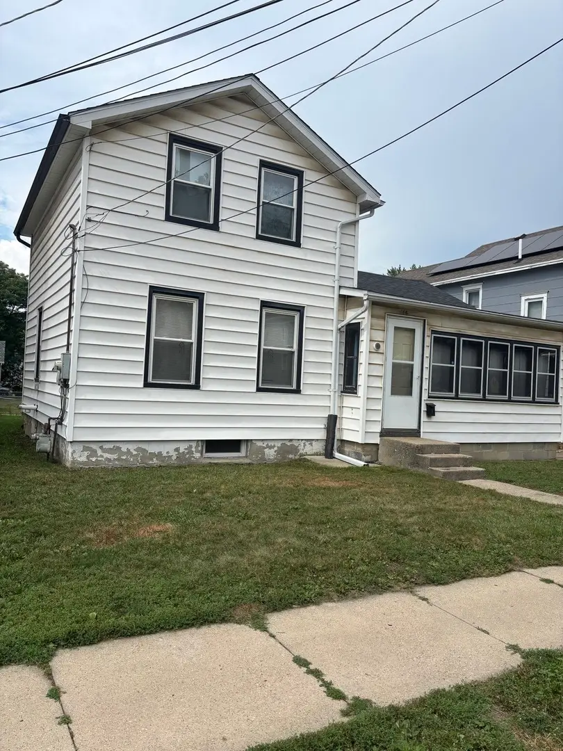 714 S Walnut Avenue, Freeport, IL 61032 - #1