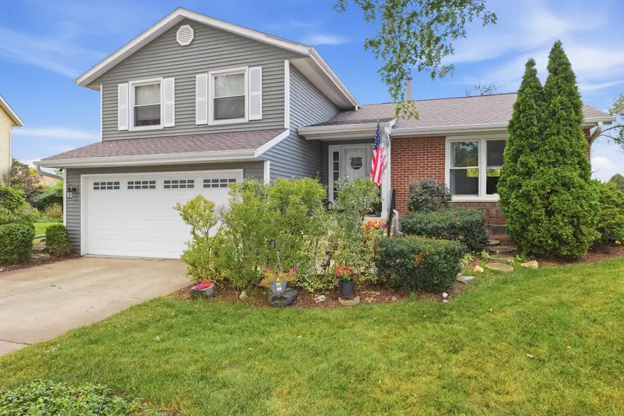 10 Canterbury Court, Streamwood, IL 60107 - #3