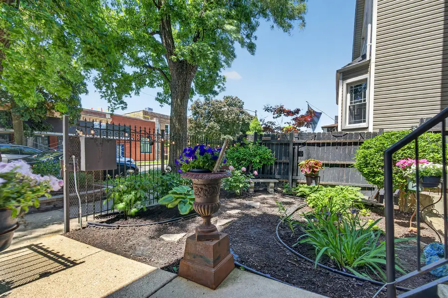 2709 N Campbell Avenue #1, Chicago, IL 60647 - #2