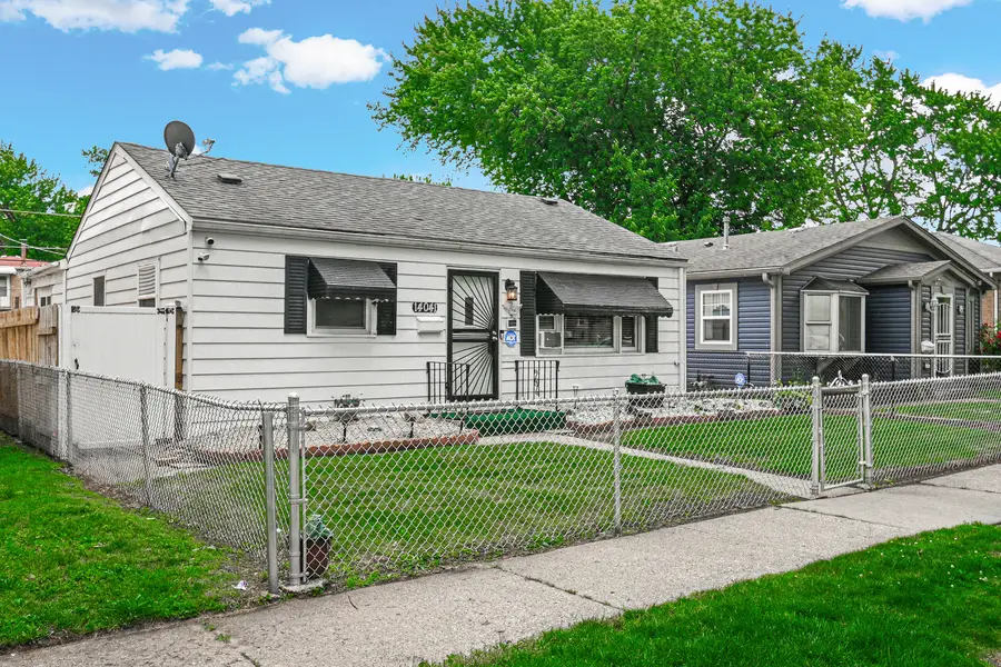 14041 S Calhoun Avenue, Burnham, IL 60633 - #2
