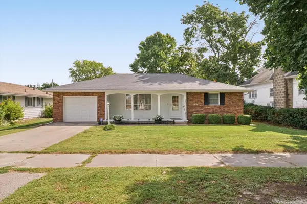 105 S Howard Street, Newman, IL 61942