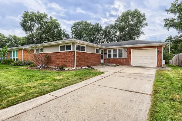 12 S Waterman Avenue, Arlington Heights, IL 60004