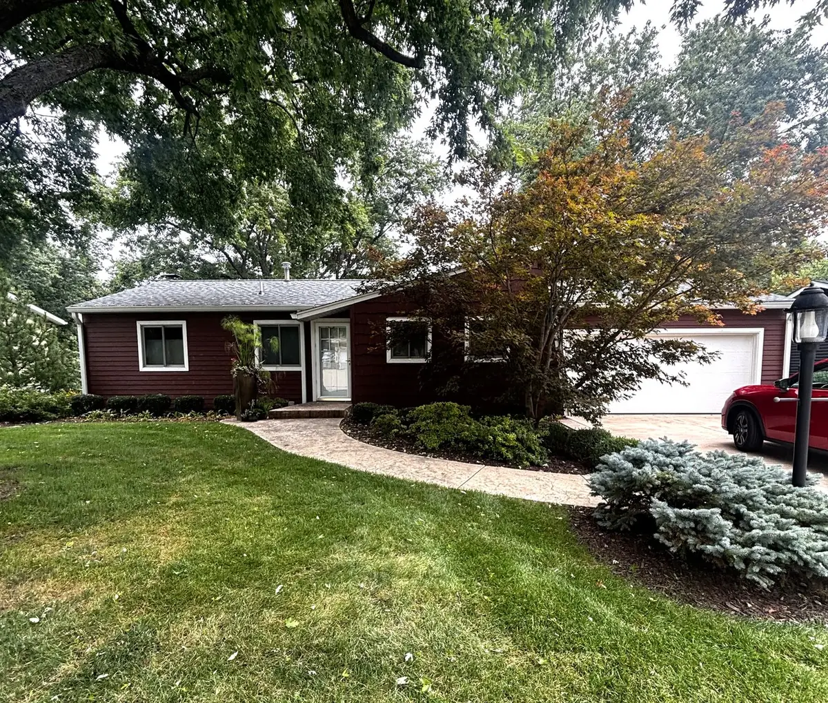 37 Park Avenue, Eldridge, IA 52748 - #1