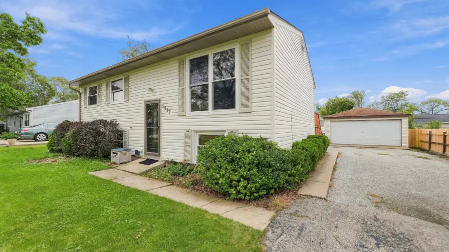 9417 Hawthorne Avenue, Mokena, IL 60448 - #2