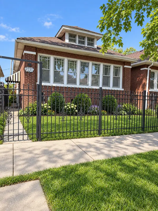 6240 S Francisco Avenue, Chicago, IL 60629