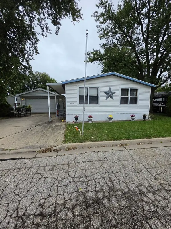 1306 13th Street, Bloomington, IL 61704