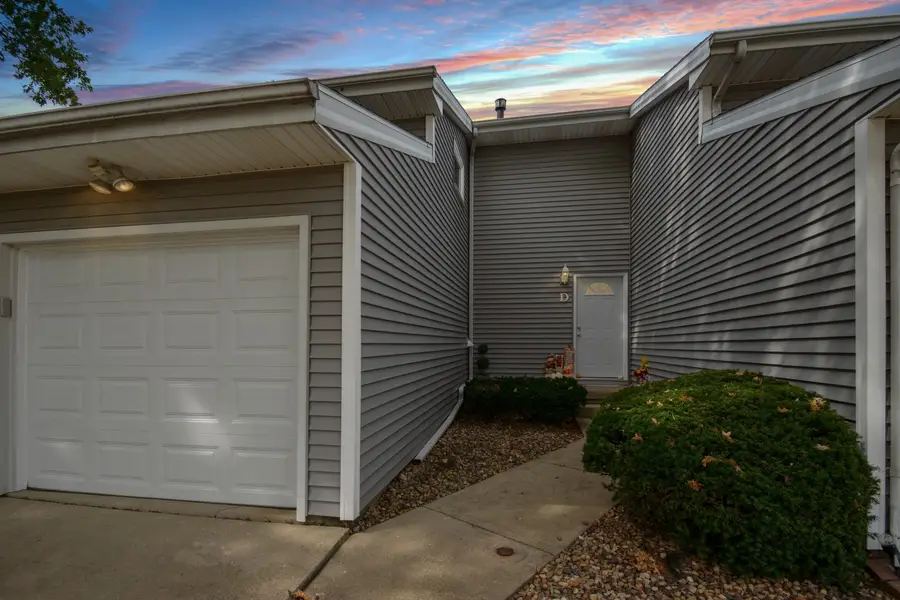 1560 Hunt Drive #D, Normal, IL 61761 - #2