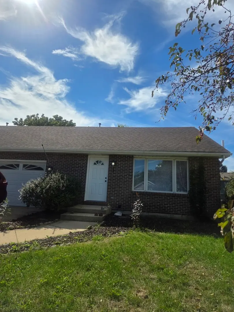 17 Pine Court, South Elgin, IL 60177 - #1