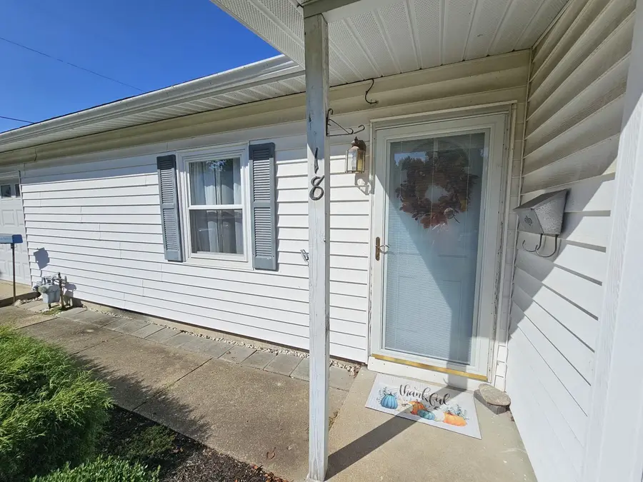 18 SE Crescent Drive, Mount Vernon, IL 62864 - #3