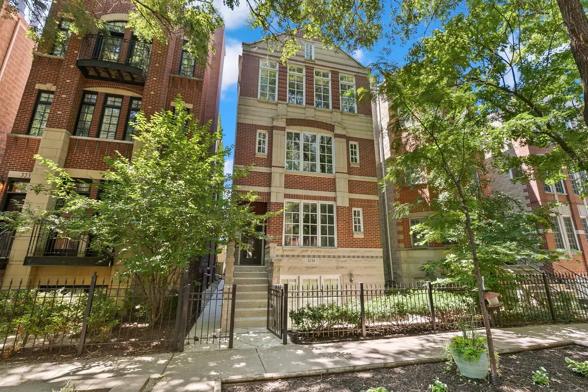 3236 N Seminary Avenue #1, Chicago, IL 60657 - #1