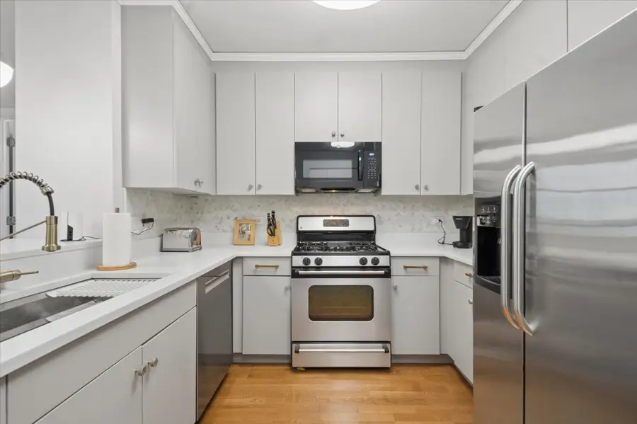 201 N Westshore Drive #2006, Chicago, IL 60601 - #3