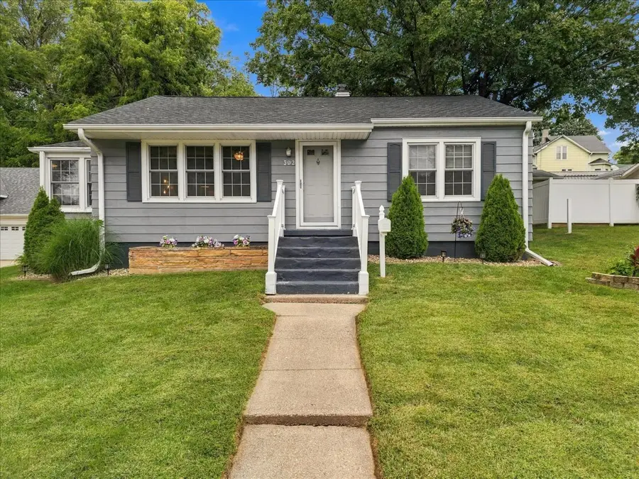 302 Towne Street, Morrison, IL 61270 - #3