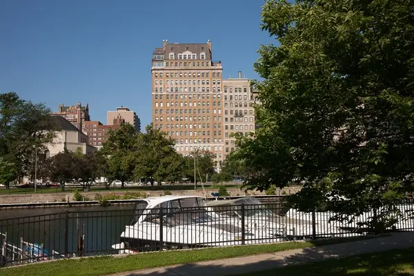 3500 N Lake Shore Drive #11C, Chicago, IL 60657