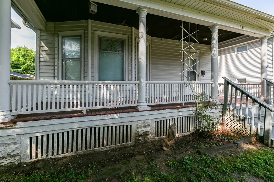 921 25th Street, Moline, IL 61265 - #2