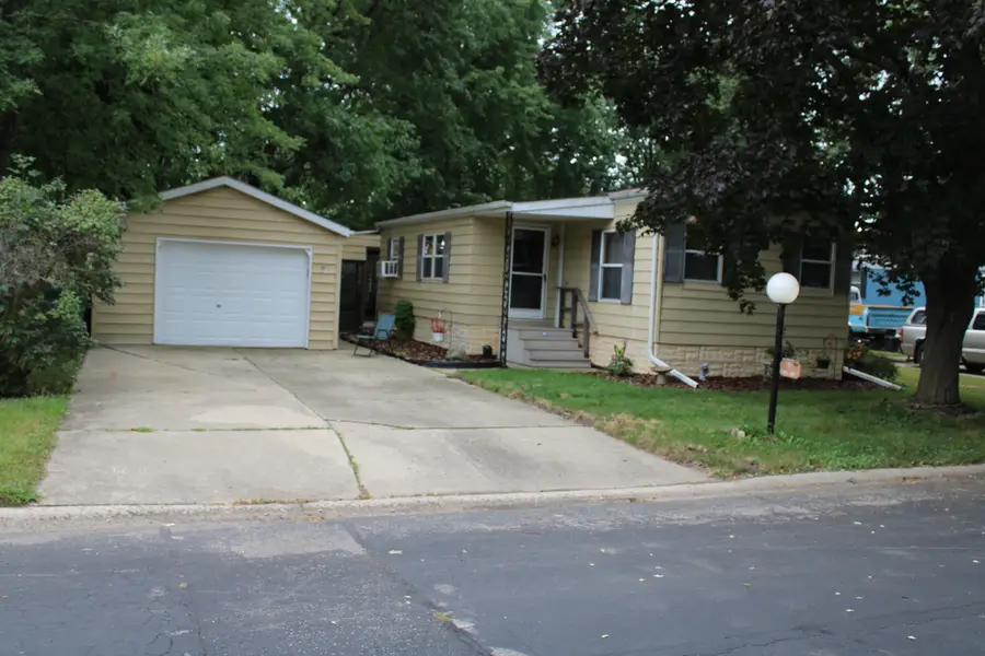 92 Oak Avenue, Sandwich, IL 60548 - #2
