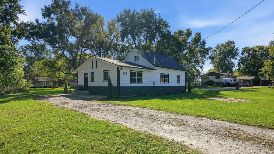 109 N Lennox Street, Braceville, IL 60407 - #2