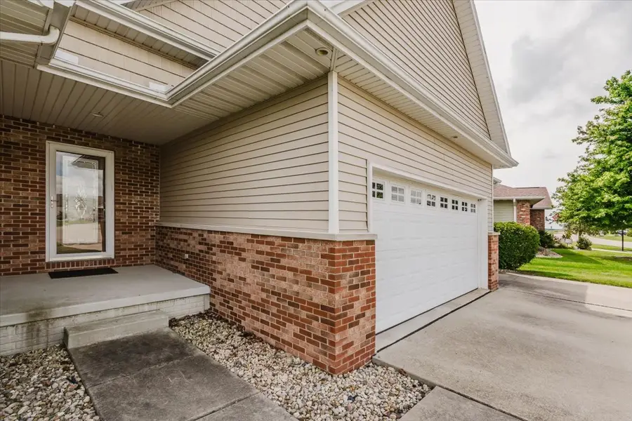 615 Prairie Meadows Drive, Heyworth, IL 61745 - #2