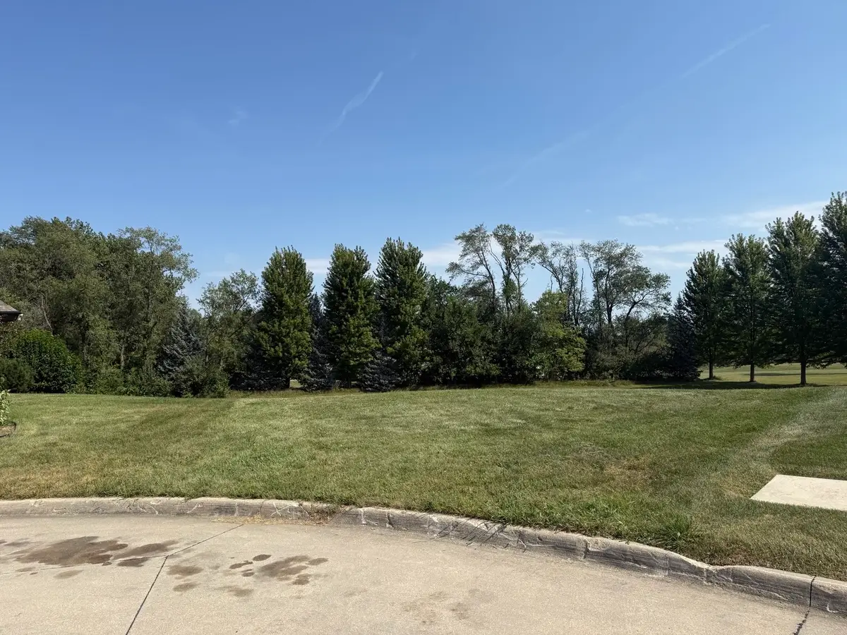 2123 Garden Green Court, De Witt, IA 52742 - #1