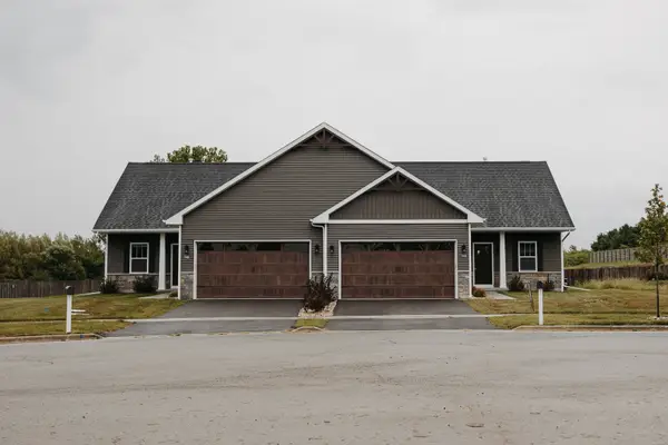 744 Anjali Court #R, Sycamore, IL 60178