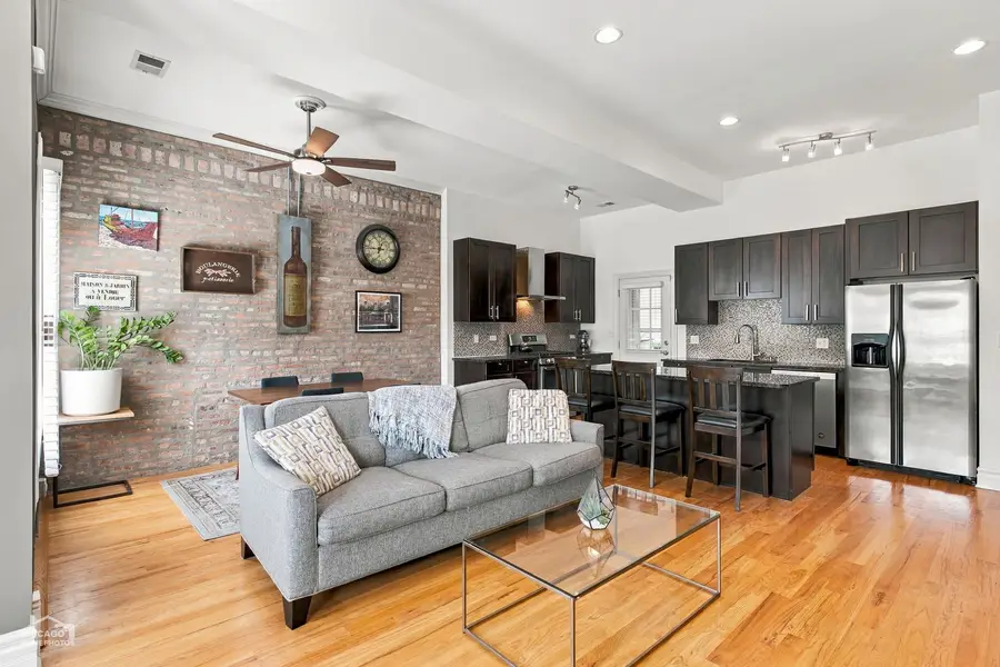 746 W Cornelia Avenue #3W, Chicago, IL 60657 - #3