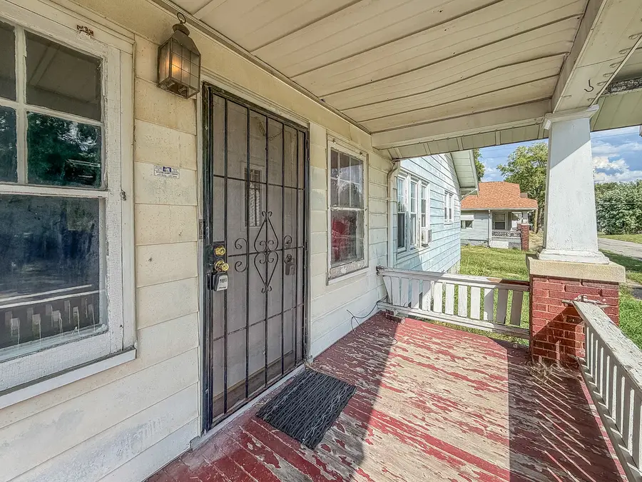 1504 N Monroe Street, Decatur, IL 62526 - #2