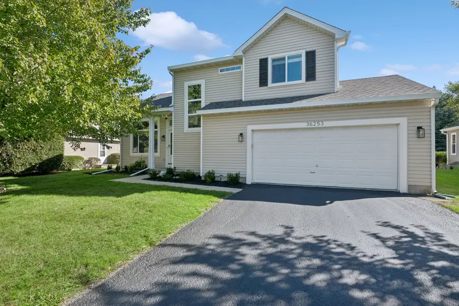 36253 N Bridlewood Avenue, Gurnee, IL 60031 - #2