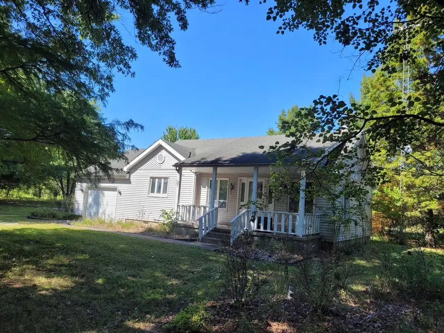 11978 E Bunny Farm Road, Mount Vernon, IL 62864 - #2
