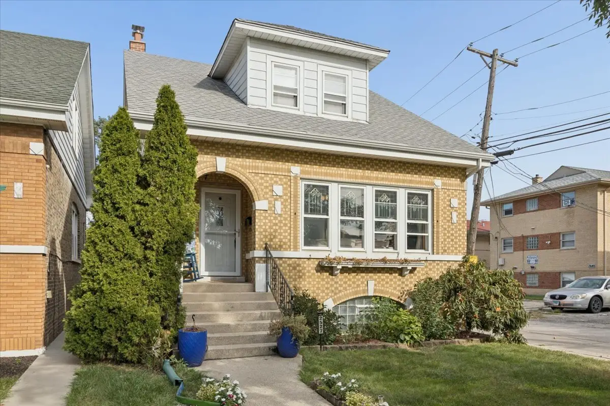 2527 Hainsworth Avenue, North Riverside, IL 60546 - #1