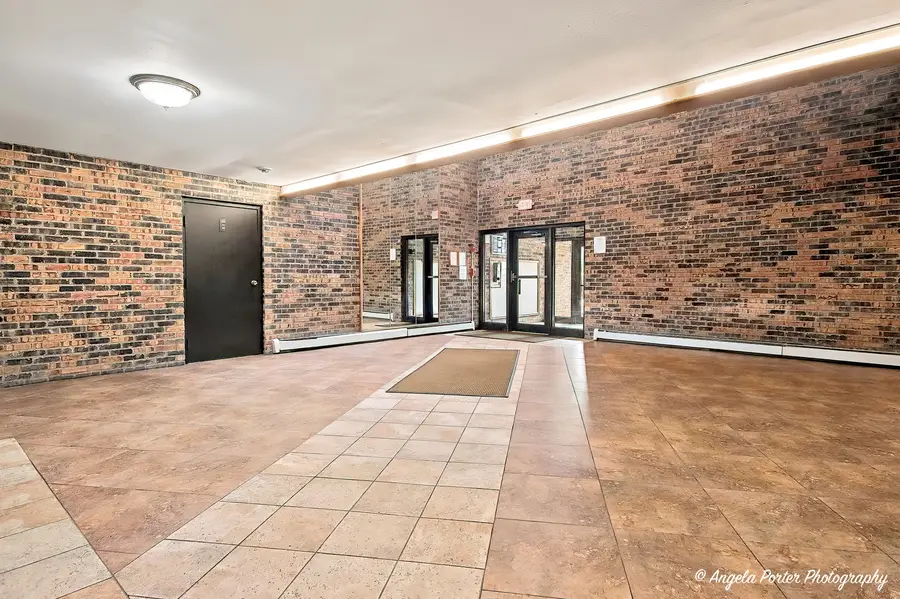 8970 N Parkside Avenue #406, Des Plaines, IL 60016 - #3