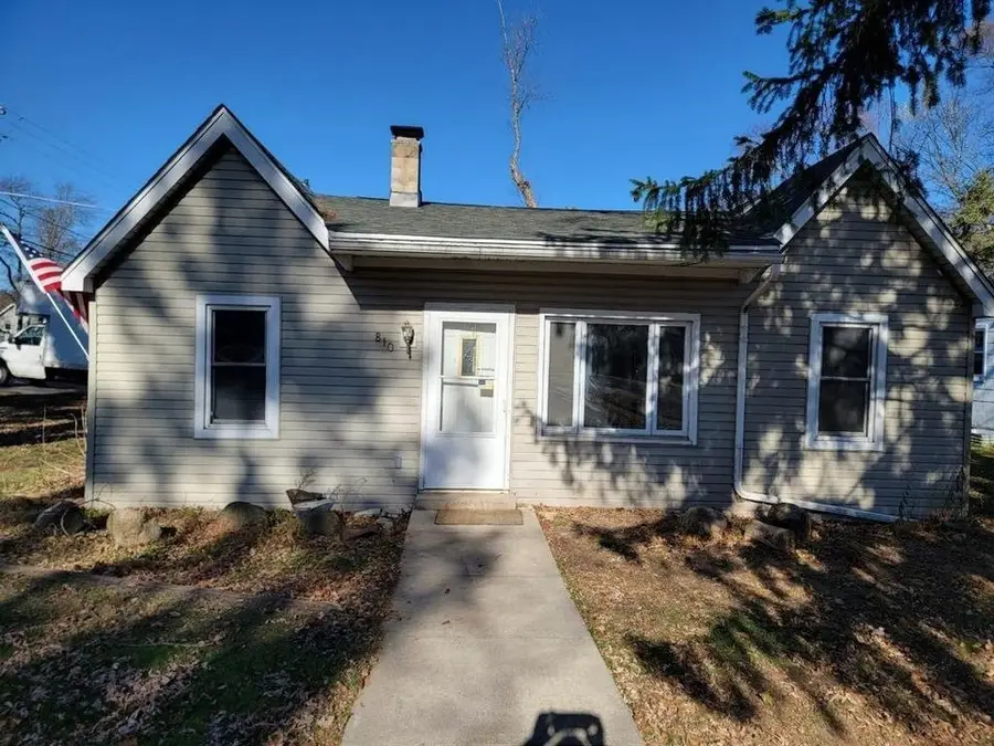 810 Southside Avenue, McHenry, IL 60051 - #3