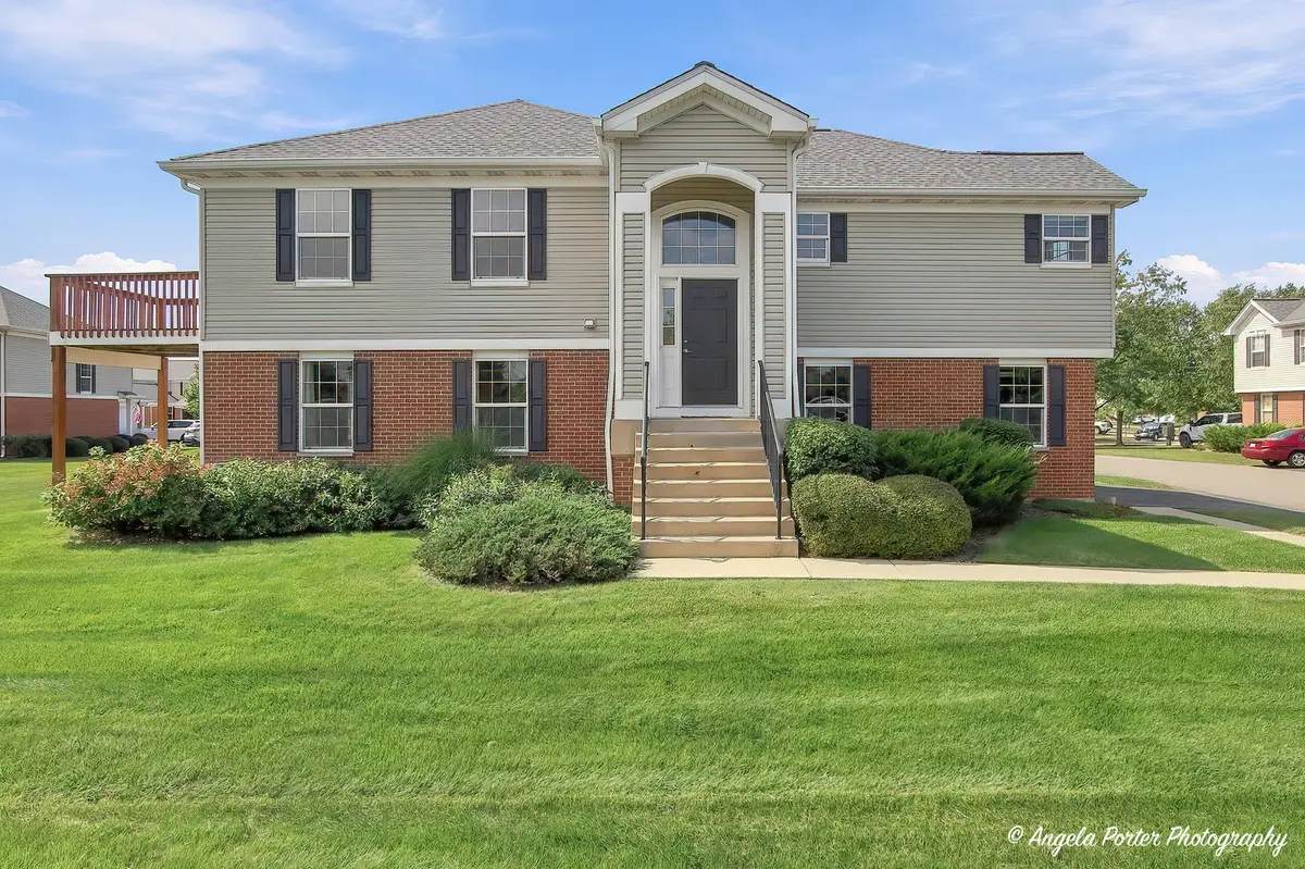 512 Legend Lane #512, McHenry, IL 60050 - #1