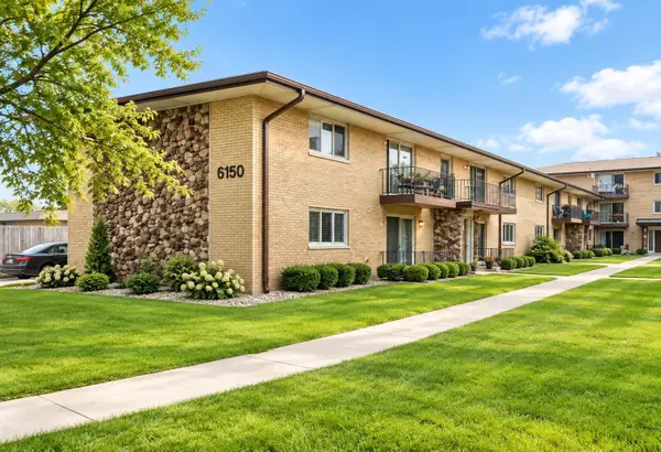 6150 S Kensington Avenue #202, Countryside, IL 60525
