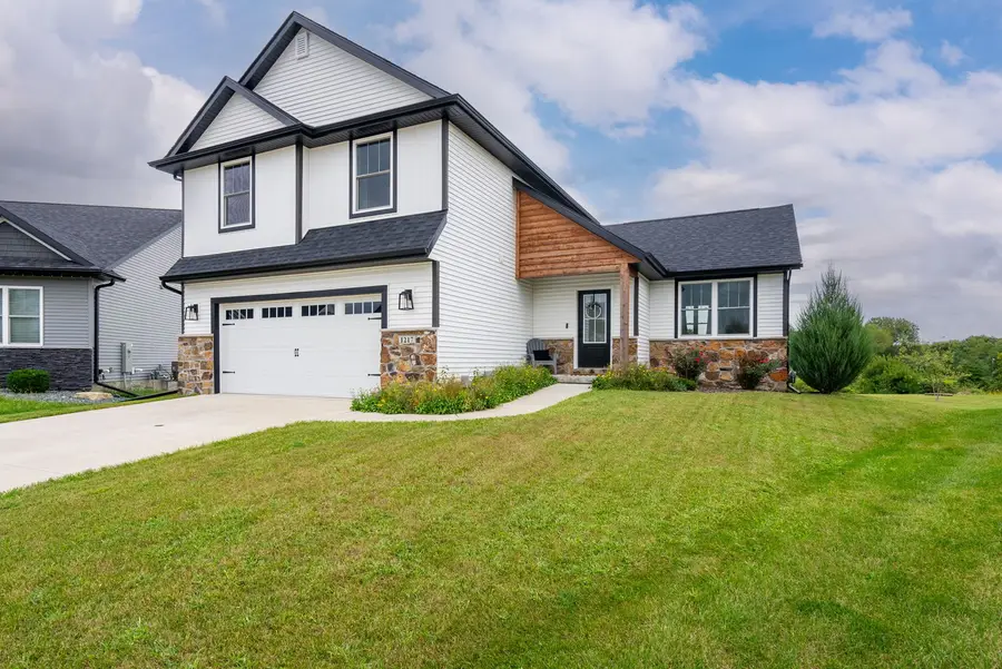 1217 W 64th Street, Davenport, IA 52806 - #2
