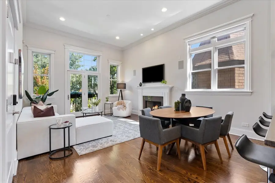 823 W Wolfram Street #3E, Chicago, IL 60657 - #3