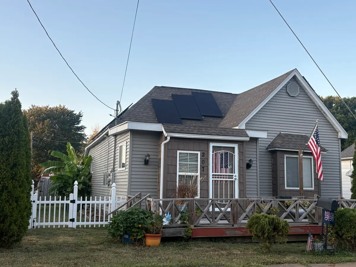 207 W Sylvia Avenue, Christopher, IL 62822 - #1